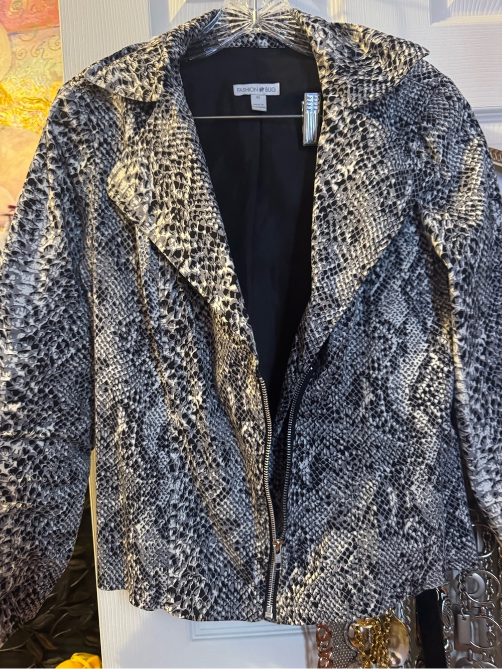 Fashion Bug Women's Snake-Print Zip Jacket in Black and Gray
